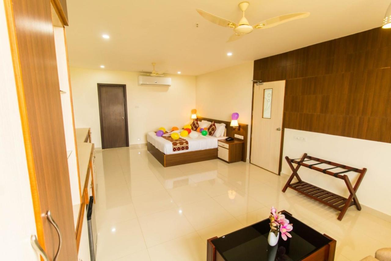 Отель Miracle Residency Kizhake Chalakudi Экстерьер фото